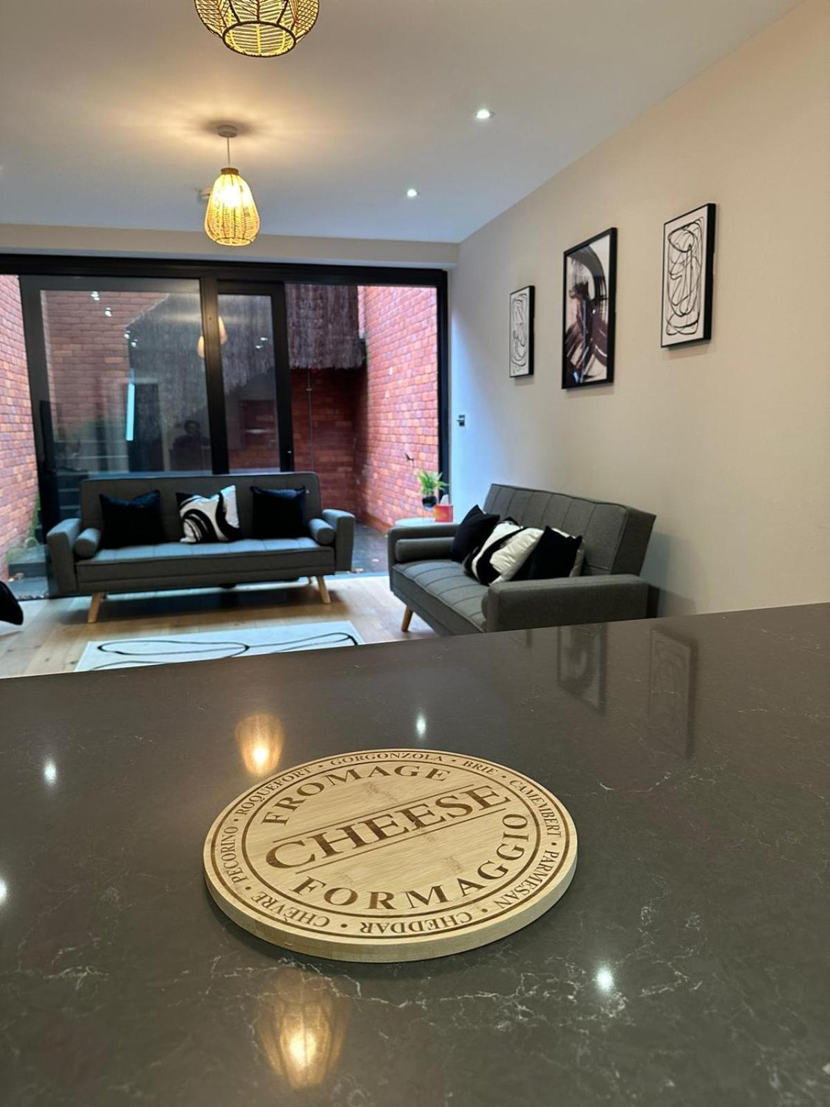 Richardson Deluxe Apartments - 3 Bed Londra Dış mekan fotoğraf